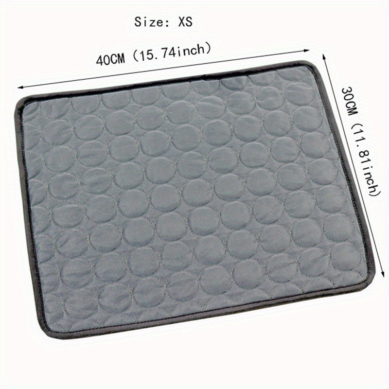 Dark grey quilted cooling mat