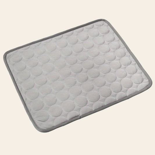 Light grey quilted cooling mat
